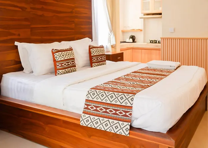 Dinar Hills Ungasan By The Lavana 4*